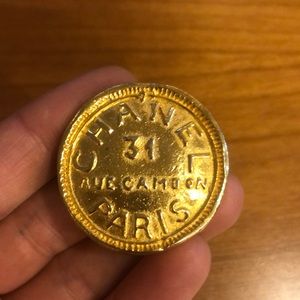 Vintage Chanel scarf clip